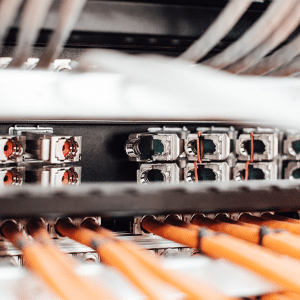 Financial Analysts: Cable is a Bigger Threat to Wireless Than Wireless is to Cable