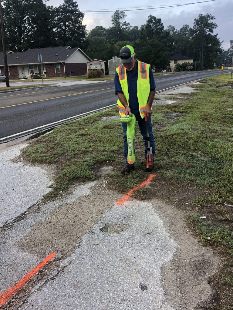 Tony Smith locating fiber (LivCom)