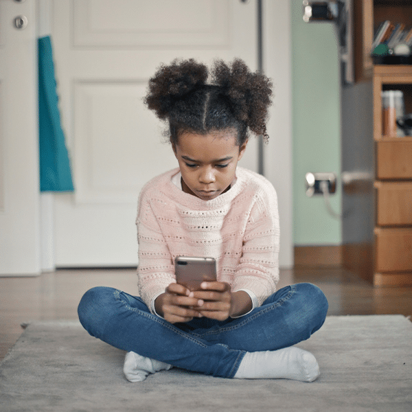Child using cellphone
