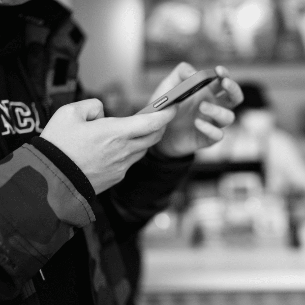 Motorola and T-Mobile partner to provide satellite connectivity for first responders