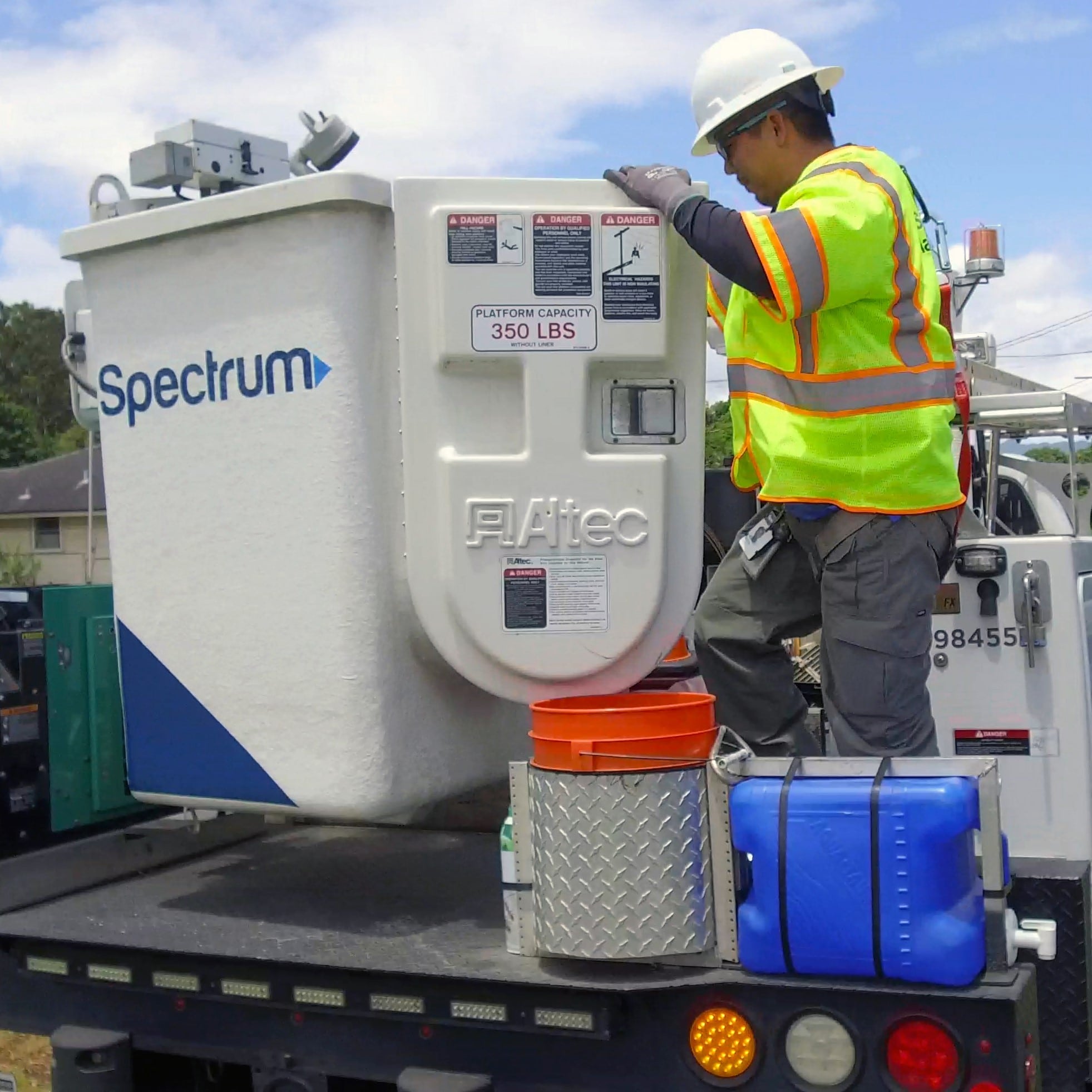 charter spectrum technician