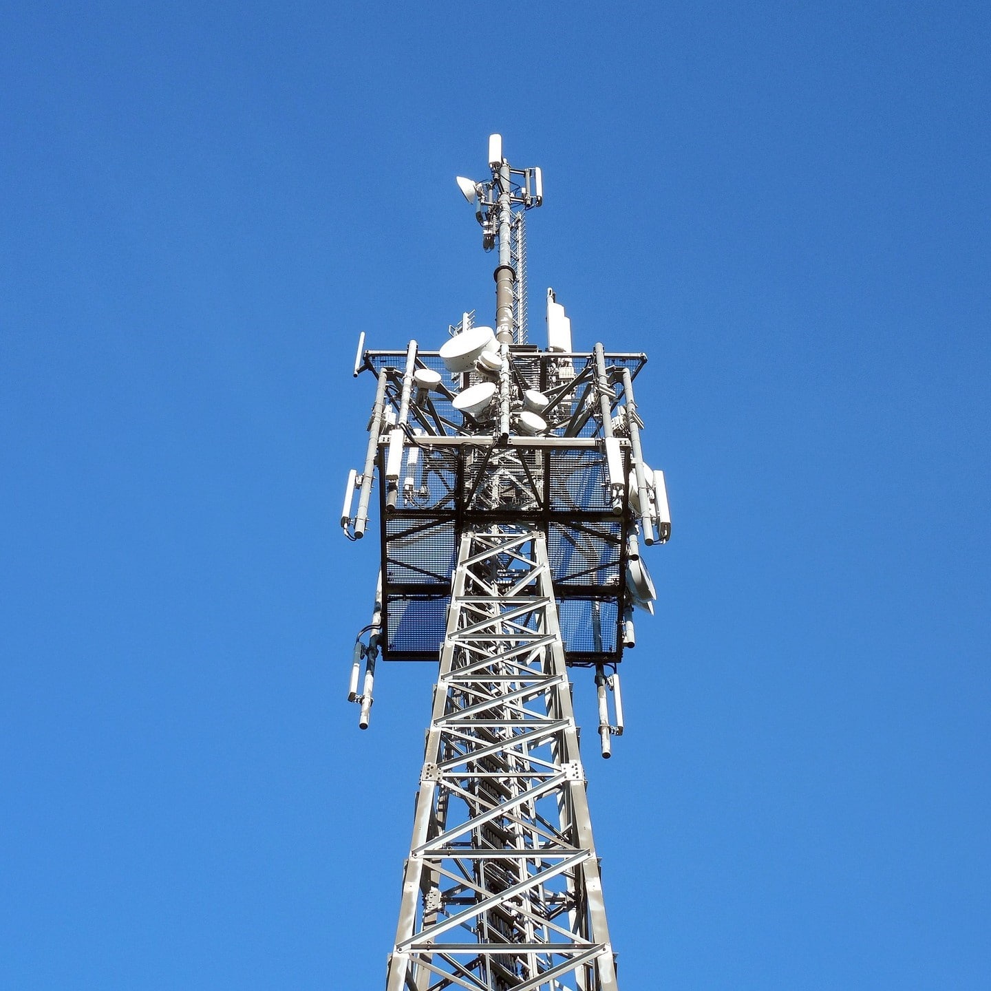 FCC: C-band Winning Bidders’ Long-Form Applications Are Acceptable for Filing
